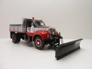 Mack 160 B  Short Dump Truck   '' First Gear '' beschikbaar voor biedingen