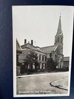 ansichtkaart van Krommenie, R.K. Kerk en Pastorie., Verzamelen, Ansichtkaarten | Nederland, Verzenden, 1940 tot 1960