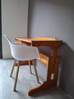 Vintage bureau in massief grenenhout. In hoogte verstelbaar, Ophalen, In hoogte verstelbaar, Gebruikt, Bureau