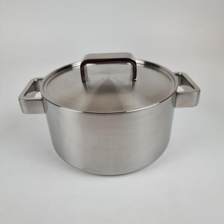 Iittala Tools Kookpan ø 22 cm 4L RVS, Huis en Inrichting, Keuken | Potten en Pannen, Zo goed als nieuw, Kookpan of Snelkookpan