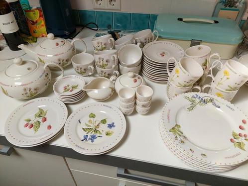 Libelle servies Wildflowers AANBIEDING, Antiek en Kunst, Antiek | Servies compleet, Ophalen