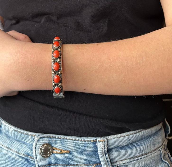 Bloedkoraal zilver antiek slavenarmband 14k goud bangle, Sieraden, Tassen en Uiterlijk, Antieke sieraden, Armband, Zilver, Met edelsteen