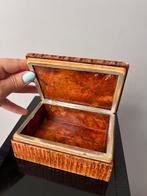 ITALIAANS HAND GESNEDEN ALABAST ONYX DOOS KIST MET DEKSEL, Ophalen of Verzenden, Zo goed als nieuw, Minder dan 50 cm