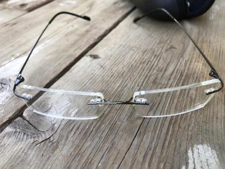 Veraf bril , sterkte is -1.5 voor beide glazen . type Look, Sieraden, Tassen en Uiterlijk, Zonnebrillen en Brillen | Heren, Zo goed als nieuw