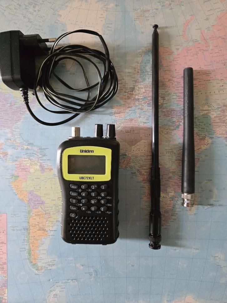 Scanners, UBC 72XLT, UBC 760XLT, Telecommunicatie, Scanners, Gebruikt, 30 tot 200 kanalen, Ophalen of Verzenden
