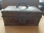 Antiek geldkistje uit Indonesie (Java), Antiek en Kunst, Ophalen, Koper
