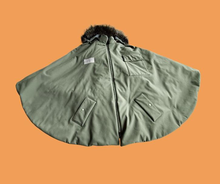 Rolstoel Jas Cape Poncho van het merk Mert 07, Kleding | Heren, Jassen | Winter, Zo goed als nieuw, Maat 56/58 (XL), Groen, Ophalen of Verzenden