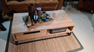 Salontafel beschikbaar voor biedingen