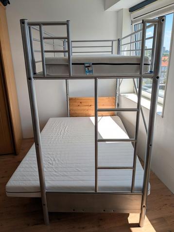 Custom hoogslaper (bunk bed) met extra's beschikbaar voor biedingen