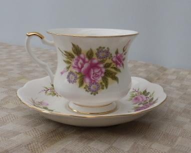 Royal Ascot kop en schotel, Ophalen of Verzenden, Zo goed als nieuw, Porselein, Kop en/of schotel