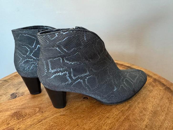 Ara Enkellaarsjes Maat 40 Slangenprint, Kleding | Dames, Schoenen, Zo goed als nieuw, Lage of Enkellaarzen, Grijs, Ophalen of Verzenden