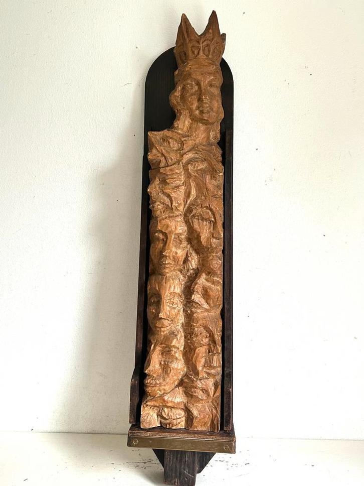 Vintage houtsnijwerk beeld Heilige Dimpna in console 1949, Antiek en Kunst, Kunst | Beelden en Houtsnijwerken, Ophalen