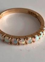 Prachtige 14 krt gouden ring met opaaltjes mt, Nieuw, Ophalen of Verzenden, 17 tot 18, Met edelsteen