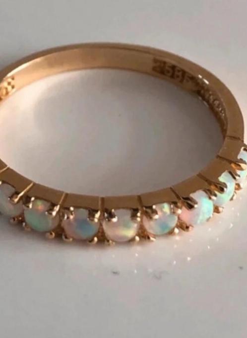 Prachtige 14 krt gouden ring met opaaltjes mt, Sieraden, Tassen en Uiterlijk, Ringen, Nieuw, Dame, 17 tot 18, Goud, Goud, Met edelsteen