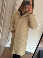 Prachtige beige winterjas van Woolrich, Beige, Ophalen of Verzenden, Zo goed als nieuw, Woolrich