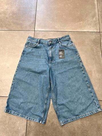 LONG LINE SHORT DENIM BERMUDA MET HOGE TAILLE MAAT 40 beschikbaar voor biedingen
