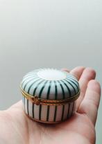 Vintage groot pillendoosje, Antiek en Kunst, Ophalen of Verzenden