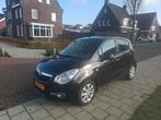 Opel Agila 1.0 12V 2013 Bruin, Auto's, Opel, Voorwielaandrijving, Euro 5, Stof, 31 €/maand