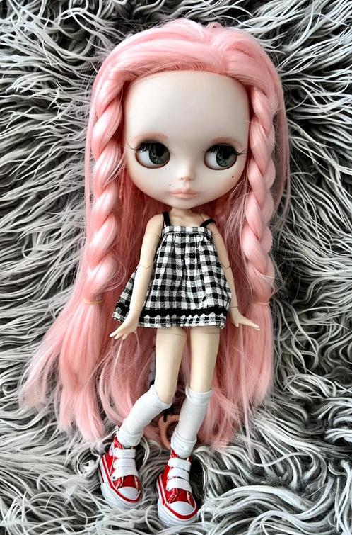 Blythe Customized nude op bjd lijf uniek pink hair doll, Verzamelen, Poppen, Zo goed als nieuw, Pop, Ophalen