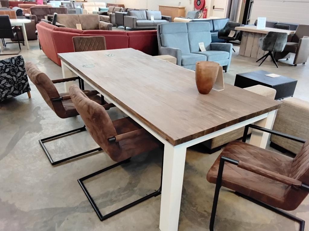 Nieuwe voorraad eettafels, vanaf 65=. Second Life Wolvega!, Huis en Inrichting, Tafels | Eettafels, Zo goed als nieuw, Metaal