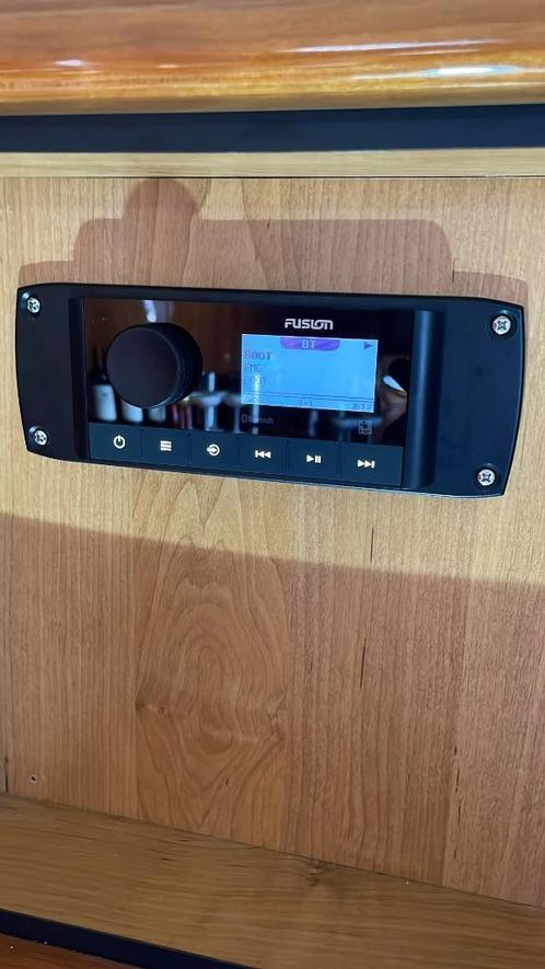 Fusion MS-RA60, Watersport en Boten, Navigatiemiddelen en Scheepselektronica, Zo goed als nieuw, Radio, Ophalen of Verzenden