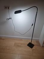 Staande vloerlamp met LED-verlichting met USB-stekker, Huis en Inrichting, Ophalen of Verzenden, Nieuw, 100 tot 150 cm