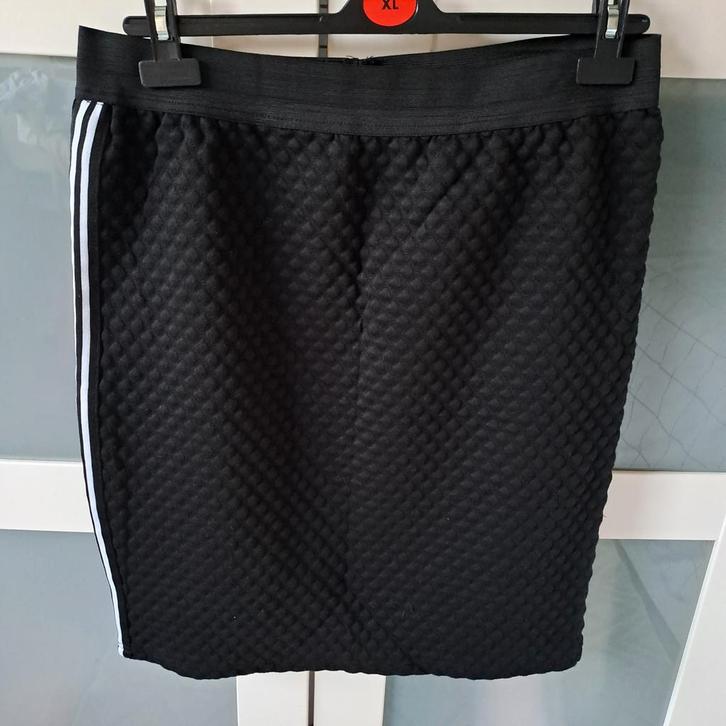 Zwarte rok met strepen - Maat 46/48, Kleding | Dames, Grote Maten, Zo goed als nieuw, Zwart, Ophalen of Verzenden