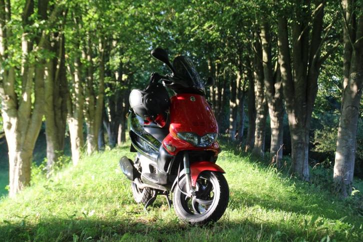 Nette Gilera DD Runner 50cc - weinig km's, orginele staat!, Fietsen en Brommers, Scooters | Piaggio, Zo goed als nieuw, Overige modellen