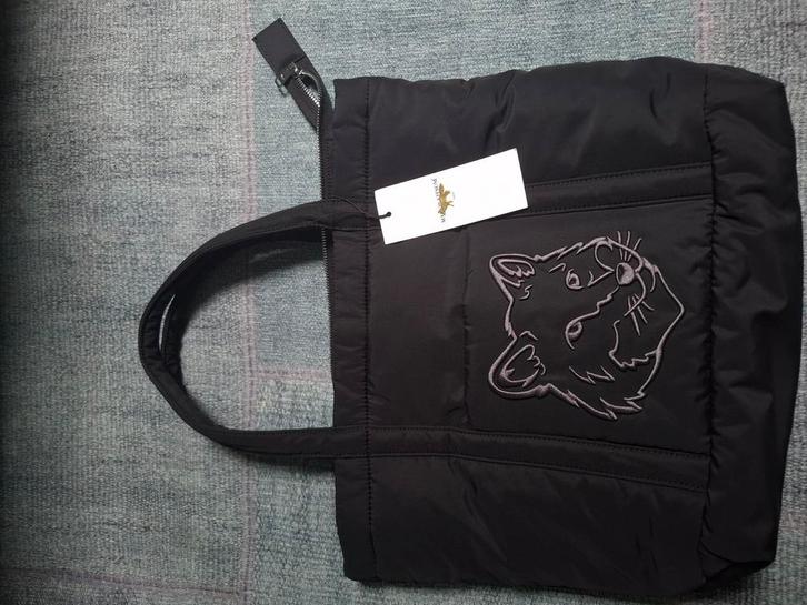 Black Maison Kitsuné tas!, Sieraden, Tassen en Uiterlijk, Tassen | Schoudertassen, Nieuw, Overige merken, Zwart, Ophalen of Verzenden