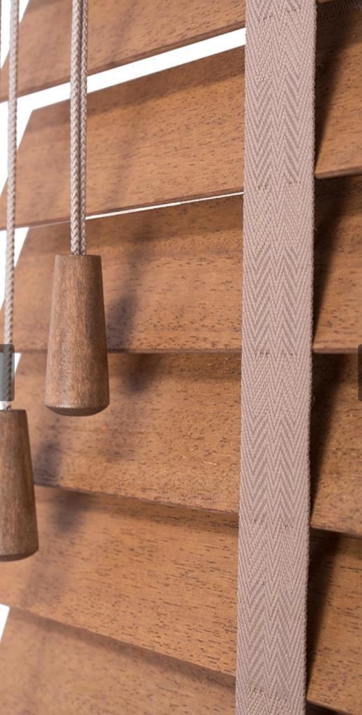 Houten Jaloezieën 4 stuks  84 cm & 66 cm breedte, Huis en Inrichting, Stoffering | Gordijnen en Lamellen, Gebruikt, 100 tot 150 cm