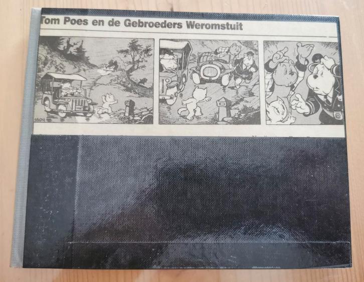 Tom Poes en de gebroeders weeromstuit, krantenknipsels ingeb, Boeken, Humor, Gelezen, Ophalen of Verzenden