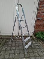 Goede Kwikkie huishoudtrap, keukentrap, klustrap!, Doe-het-zelf en Verbouw, Ladders en Trappen, Ophalen, Gebruikt, Trap, Opvouwbaar of Inschuifbaar