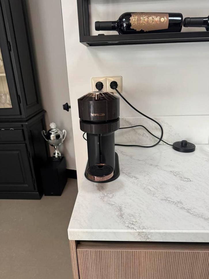 Nespresso Vertuo Next, Witgoed en Apparatuur, Koffiemachine-accessoires, Zo goed als nieuw, Ophalen