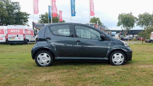 Toyota Aygo 1.0 12V Vvt-i 5DRS  Dealer onderhouden., Auto's, Toyota, Particulier, Aygo, ABS, Airbags, Boordcomputer, Dakrails