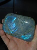 Labradoriet sculptuur blauw/paars, Verzamelen, Mineralen en Fossielen, Ophalen of Verzenden, Mineraal