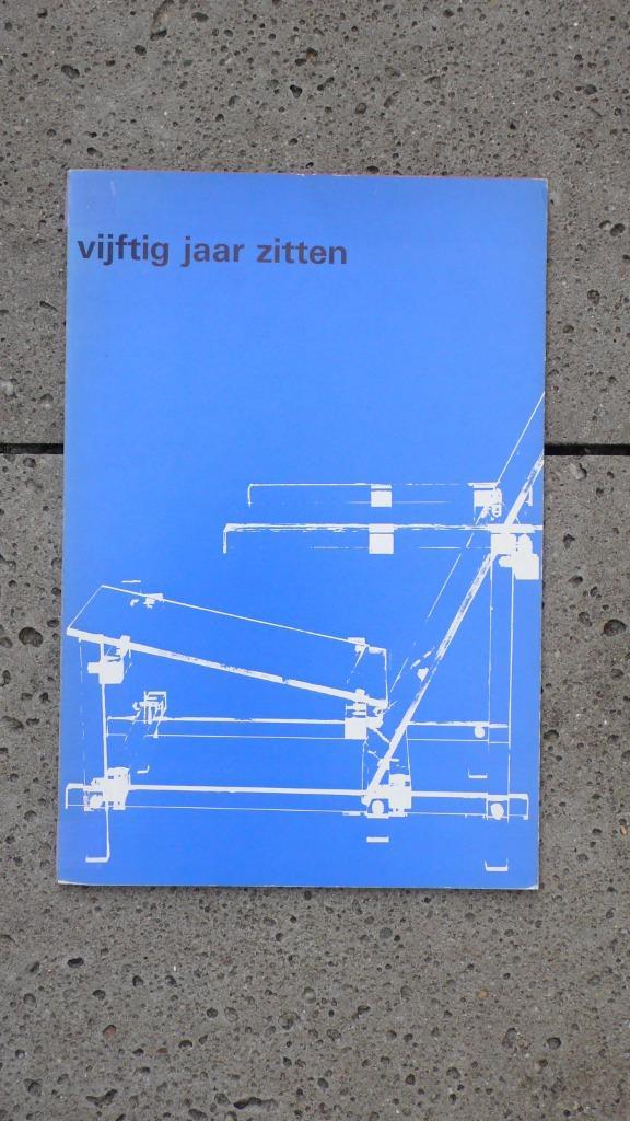 Vijftig jaar zitten, door Wim Crouwel, Boeken, Kunst en Cultuur | Fotografie en Design, Zo goed als nieuw, Overige onderwerpen