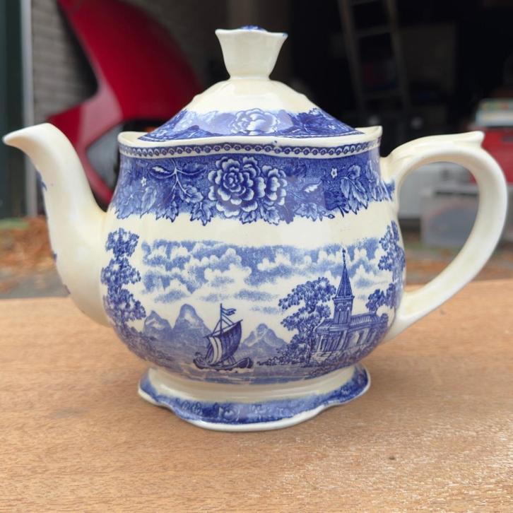 Arabia Finland service 38 delig (een kopje ontbreekt), Antiek en Kunst, Antiek | Servies los, Ophalen