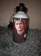 TVD drinkfles met Damon Salvatore print – fanartikel, Ophalen of Verzenden, Nieuw