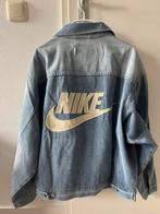 Nike x Levis trucker jacket Medium, Ophalen of Verzenden, Nieuw, Maat 38/40 (M)
