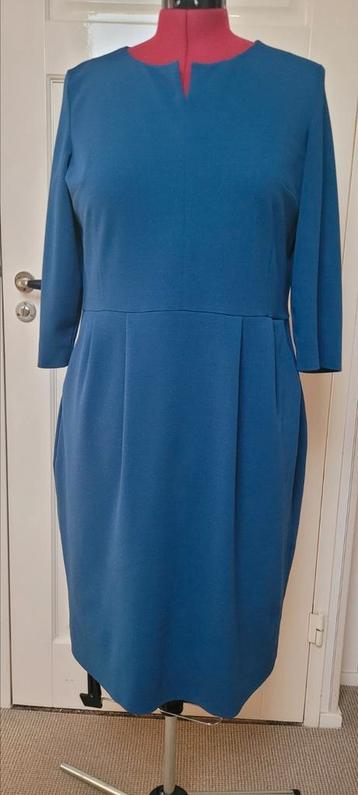 Dames jurk in blauwe kleur. Maat 42/44 beschikbaar voor biedingen