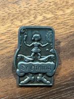 Efteling pin klein duimpje uit serie nostalgie, Verzamelen, Efteling, Ophalen of Verzenden, Zo goed als nieuw, Button of Speldje