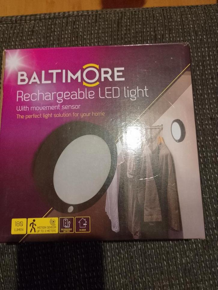 Baltimore Oplaadbare LED Lamp met Bewegingssensor €5, Huis en Inrichting, Lampen | Losse lampen, Nieuw, Led-lamp, Minder dan 30 watt