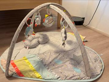 Babygym babymobiel beschikbaar voor biedingen