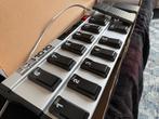 Behringer FCB1010 MIDI voetcontroller met UnO chip, Ophalen of Verzenden, Zo goed als nieuw