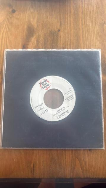 Bon Jovi - Born To Be My Baby / Kingdom Come beschikbaar voor biedingen
