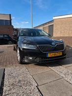 Skoda Superb 1.4 TSI 150pk Greentech ACT 2018 Zwart, Auto's, 730 kg, 74 €/maand, 4 cilinders, Zwart