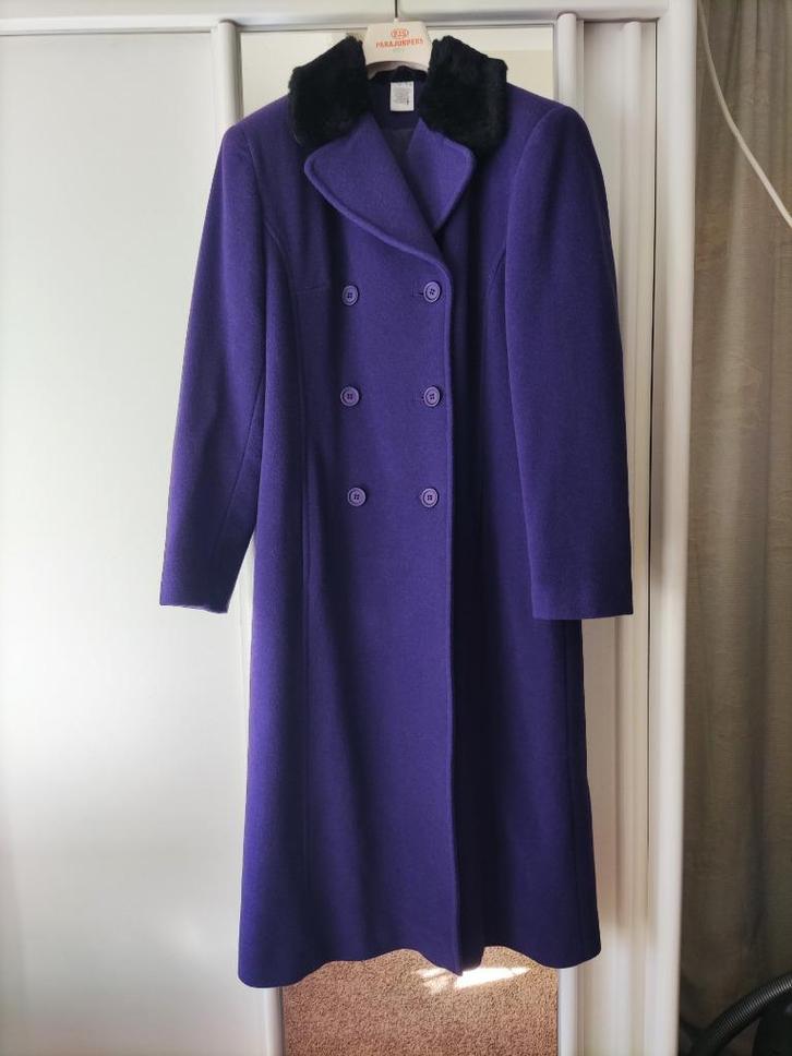 Paarse wollen Vintage mantel - valt als 40/42, Kleding | Dames, Jassen | Winter, Zo goed als nieuw, Maat 42/44 (L), Paars, Verzenden