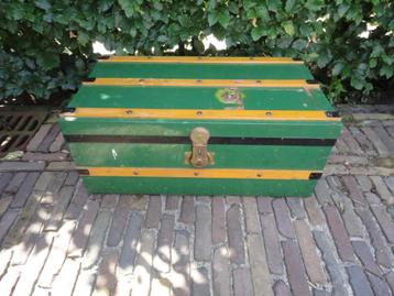 Brocante Oude Dekenkist. beschikbaar voor biedingen