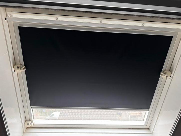 Velux verduisterende rolgordijnen voor GGL74  en GGL206, Huis en Inrichting, Stoffering | Gordijnen en Lamellen, Zo goed als nieuw