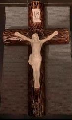 Crucifix keramiek, handgemaakt met serienummer, Ophalen of Verzenden